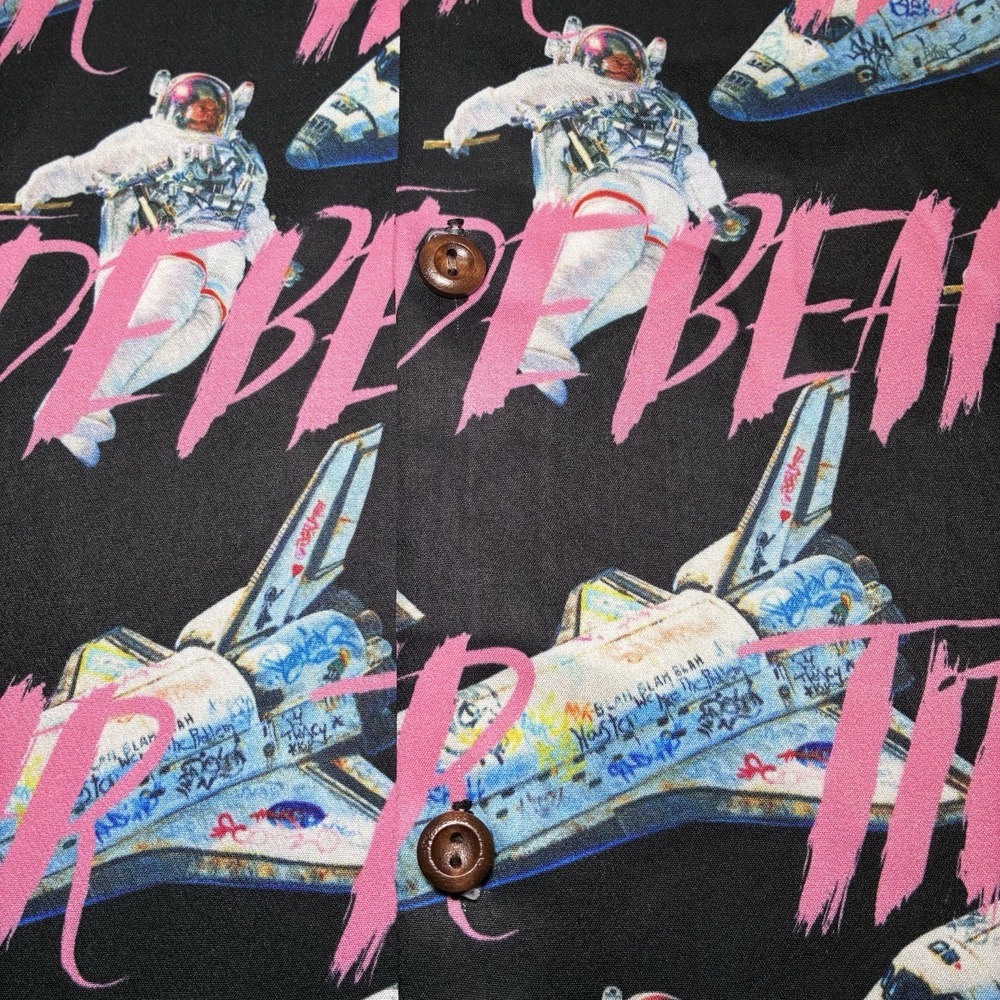 Gloomy Bear Mens Large Short Sleeve Button Up Tide Bear Space Shuttle Shirt - Picture 4 of 7